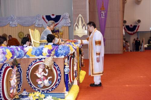 ศาสตราจารย์ศุภชัย ปทุมนากุล รับพระราชทานปริญญาศึกษาศาสตรดุษฎีบัณฑิต กิตติมศักดิ์ (นวัตกรรม เทคโนโลยีและวิทยาการเรียนรู้)