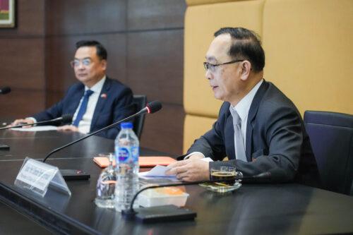 รศ.นพ.ชาญชัย พานทองวิริยะกุล อธิการบดีมหาวิทยาลัยขอนแก่น