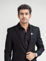 นายวรุณ สัจเดว์